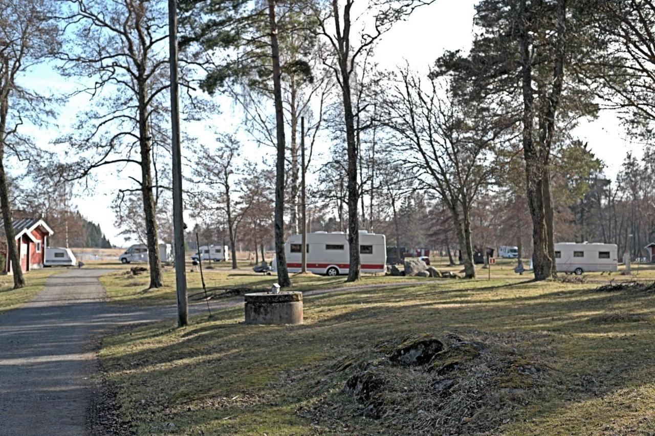 Pukinsaaren Camping 크리스티낭카우풍키 외부 사진