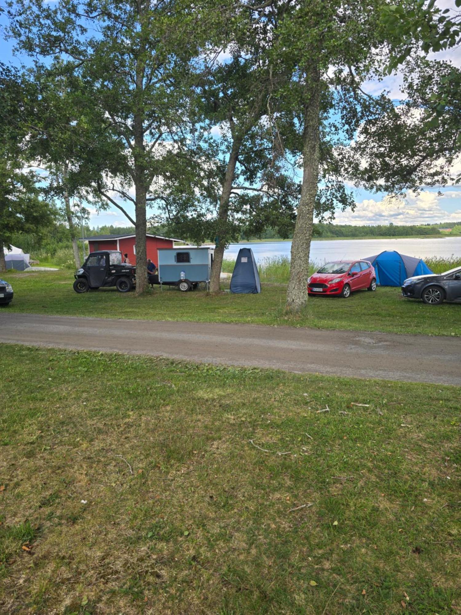 Pukinsaaren Camping 크리스티낭카우풍키 외부 사진